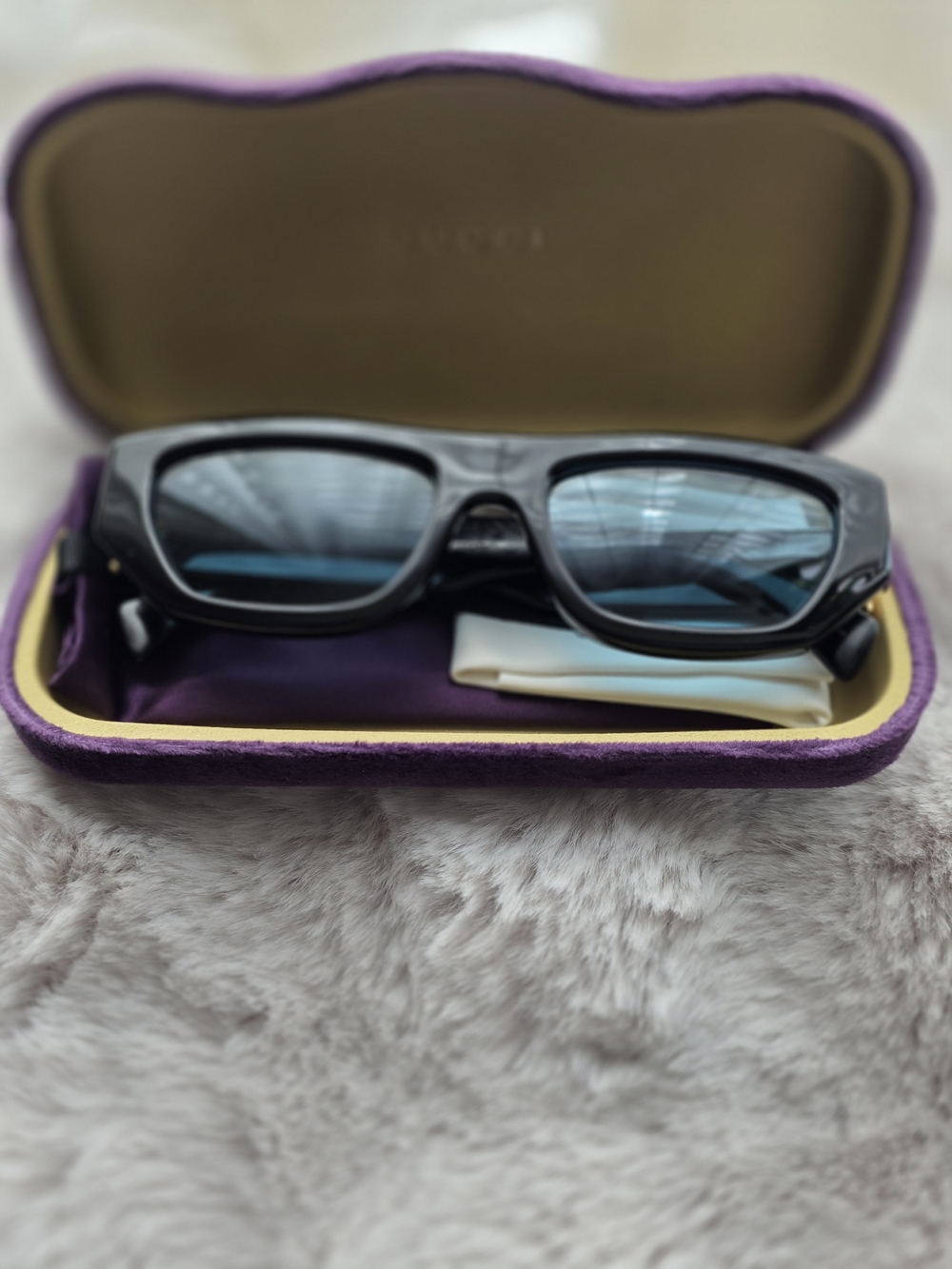 Gucci Black Frame Sunglasses with Blue Lenses in Purple Case